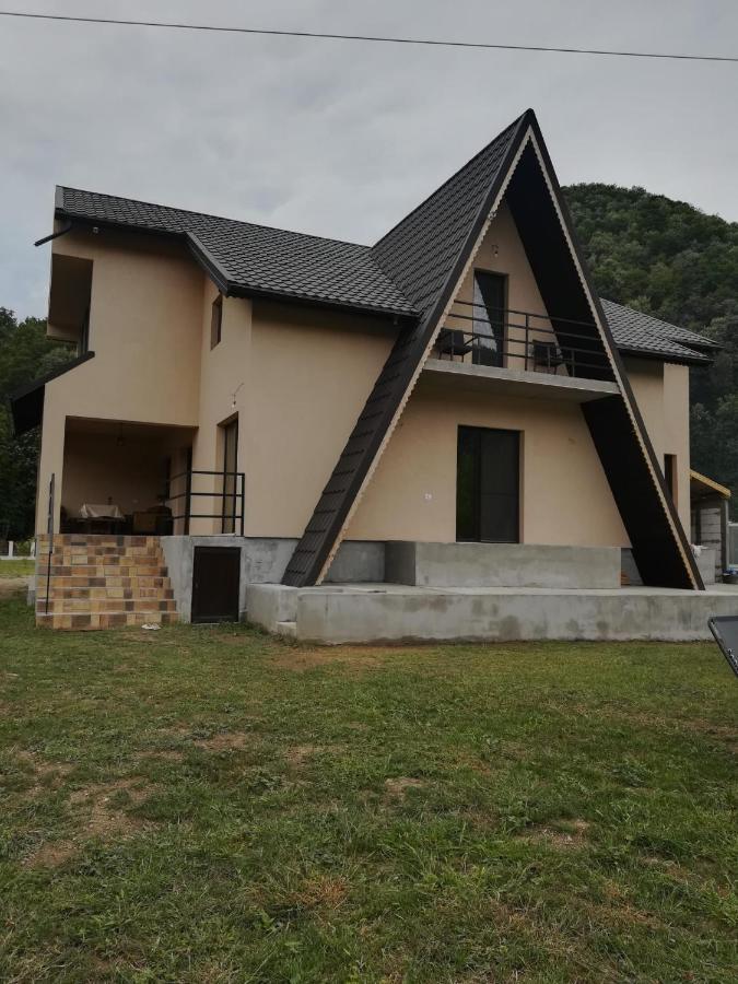 Апартаменты Casa Colt De Rai Ogradena Экстерьер фото