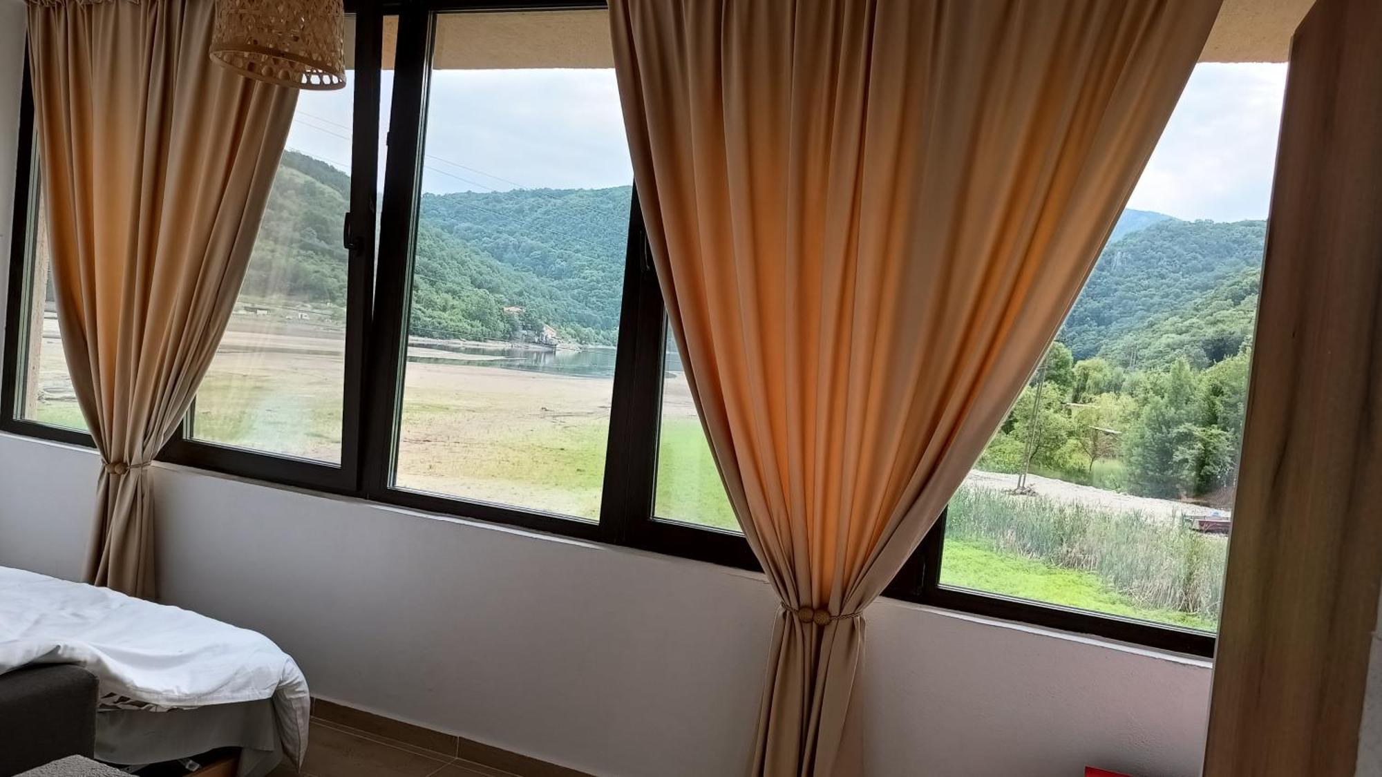 Апартаменты Casa Colt De Rai Ogradena Номер фото